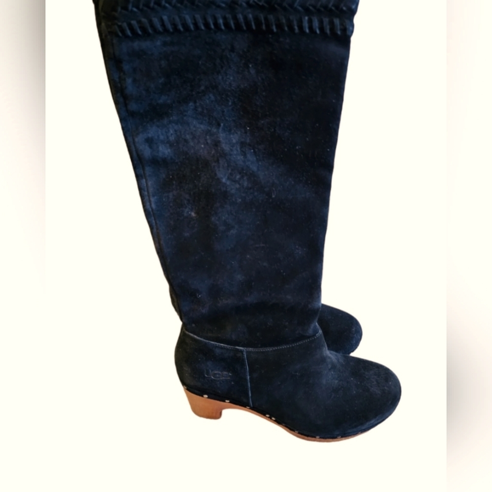 Ugg Knee High Suede Boots Size 9